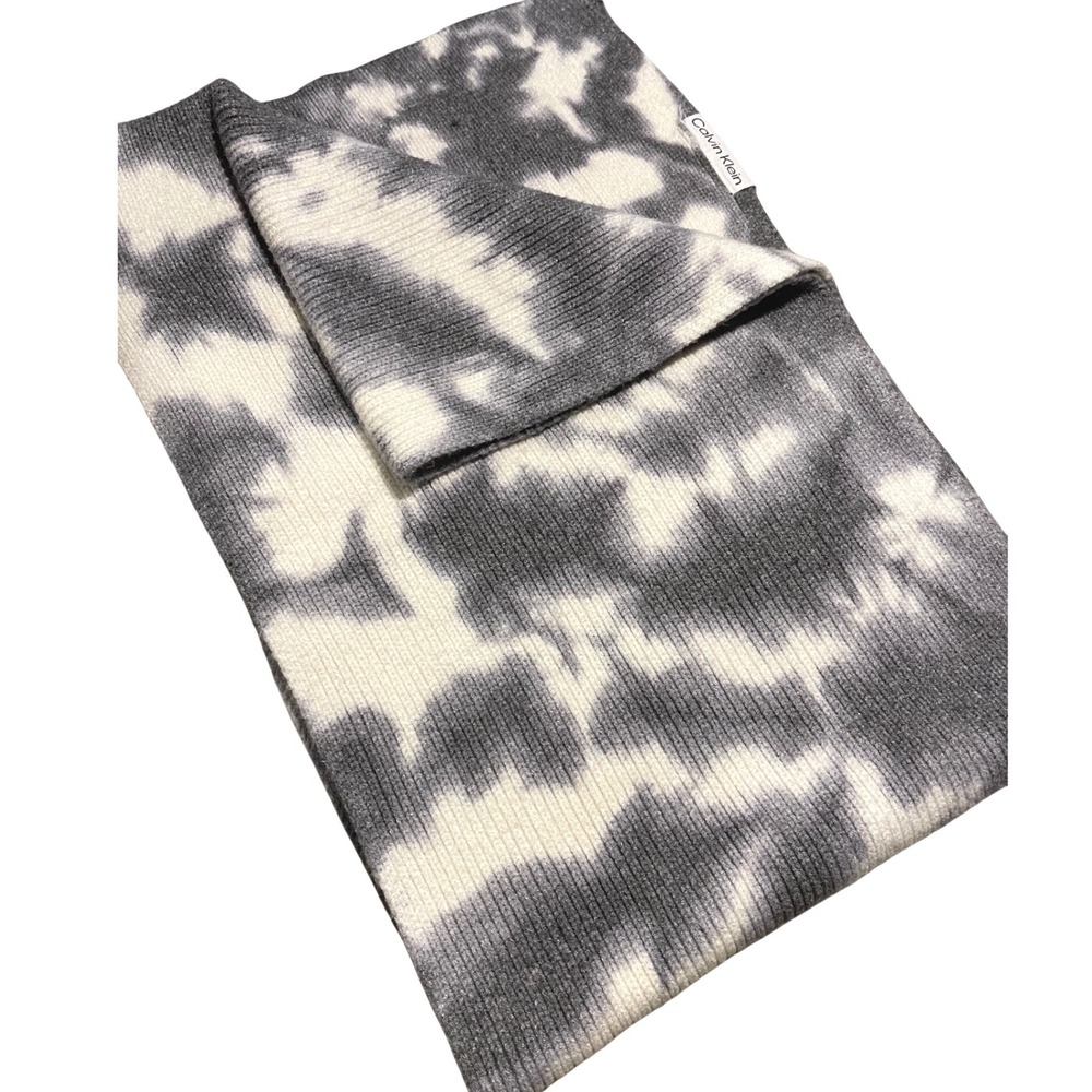 Calvin Klein Women Tie Dye Knit Scarf Gray White Ribbed Cozy Winter Accessory